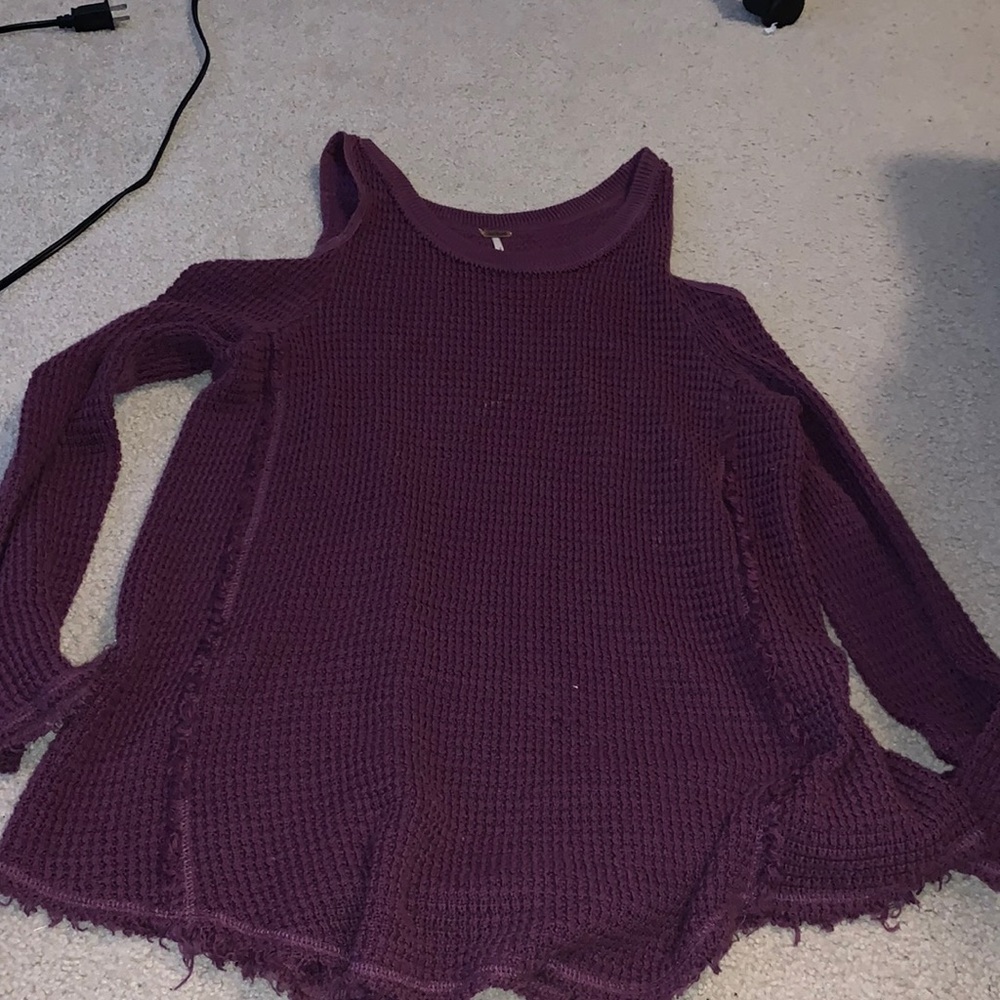 Cut Out Shoulder Long Sleeve